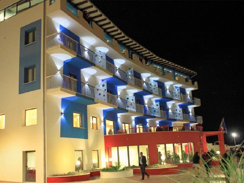 Tus'Hotel Кастель-ди-Туса Экстерьер фото