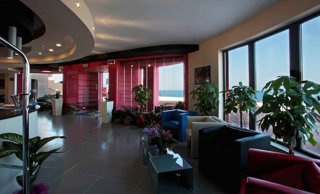 Tus'Hotel Кастель-ди-Туса Экстерьер фото
