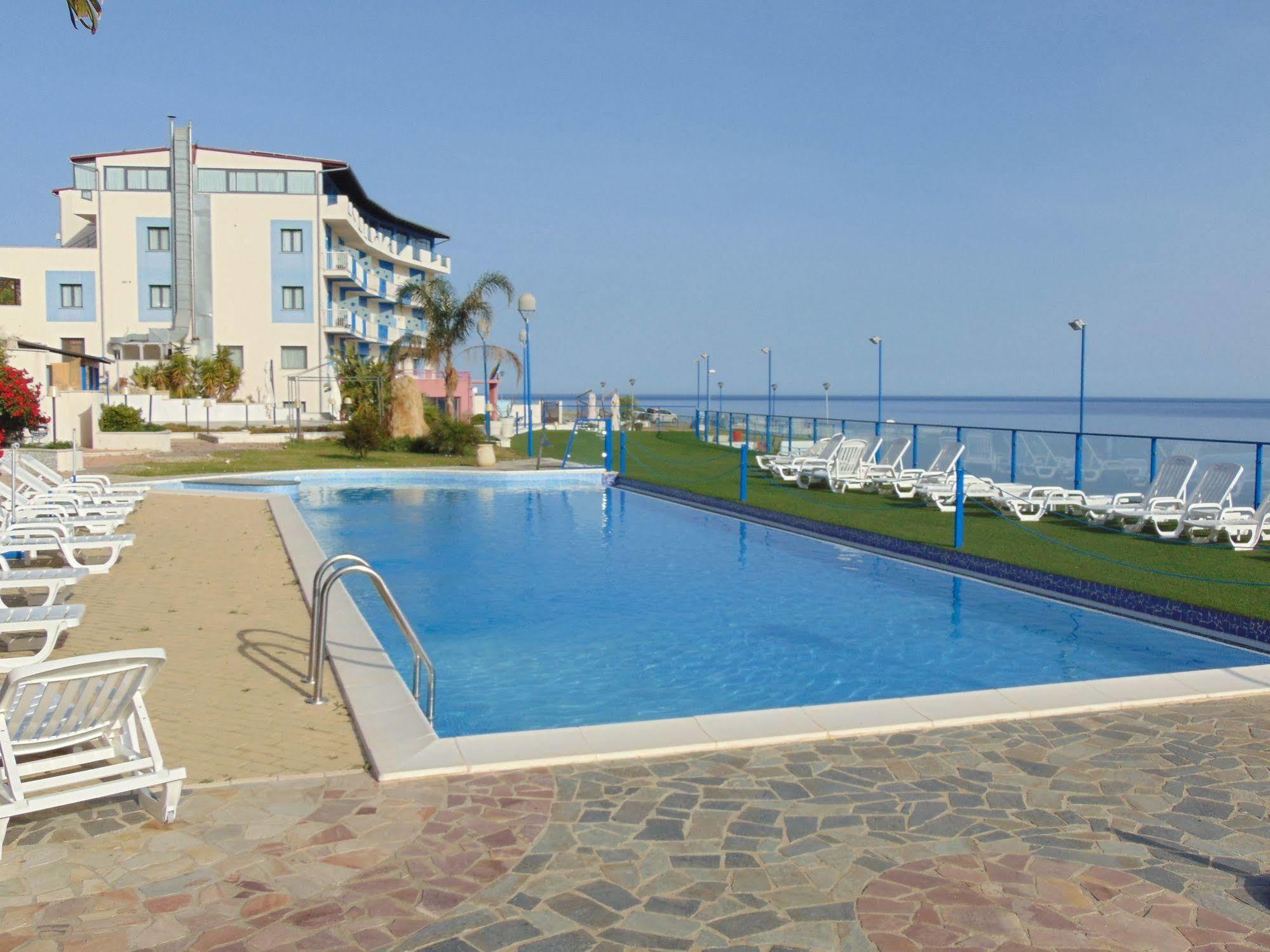 Tus'Hotel Кастель-ди-Туса Экстерьер фото